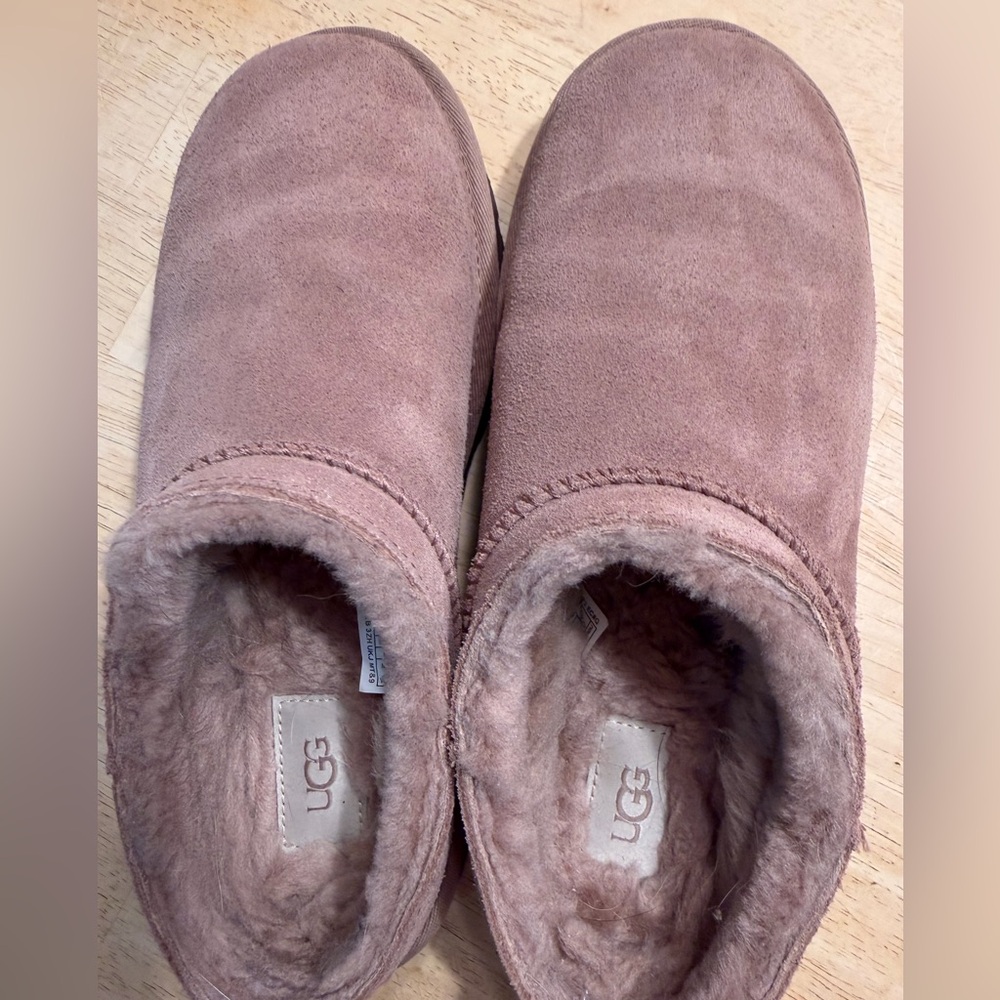 Size 8 Uggs